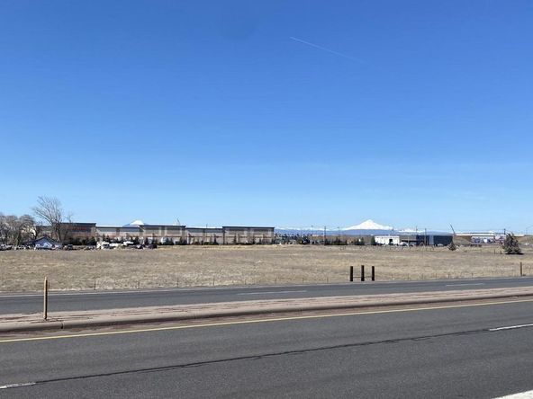 2036 NW Canal Blvd, Redmond, OR 97756
